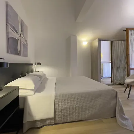 Alighieri Apartment